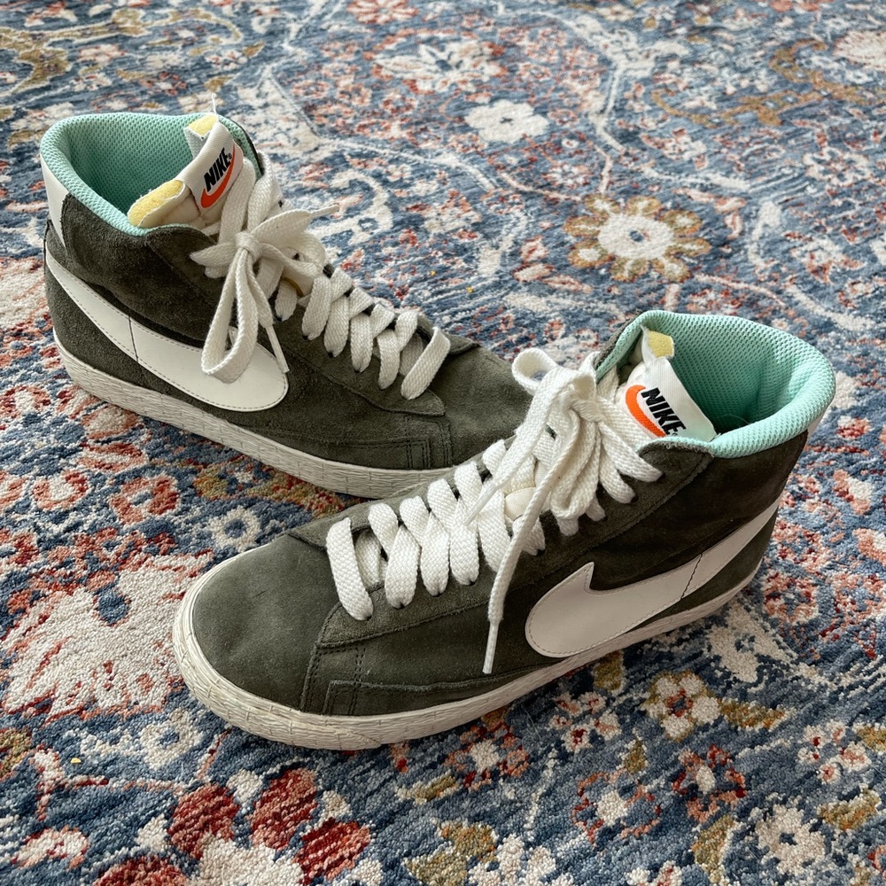 Women’s Nike Blazer